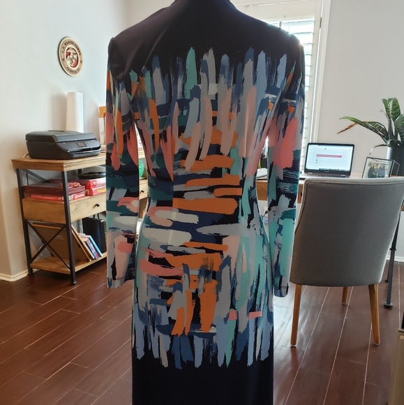 Dress - Picture 4 of 8